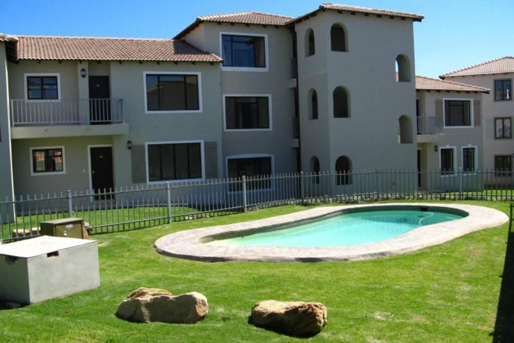 Plett Sunrise:) Apartment Plettenberg Bay Bagian luar foto