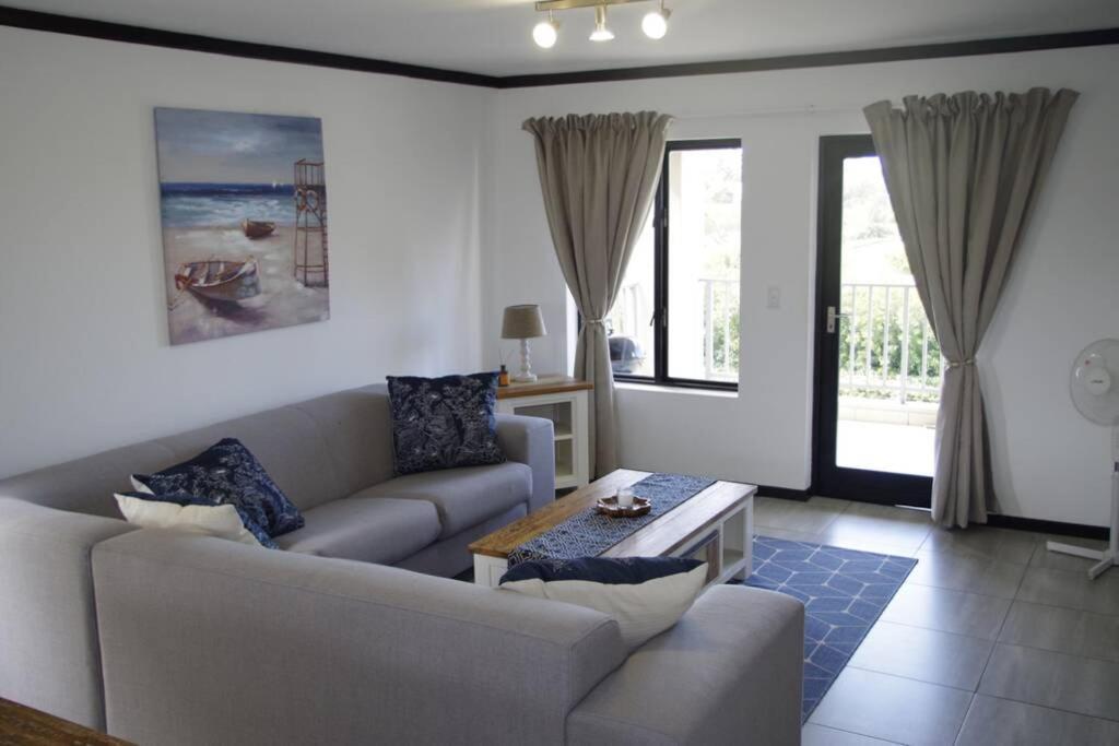 Plett Sunrise:) Apartment Plettenberg Bay Bagian luar foto